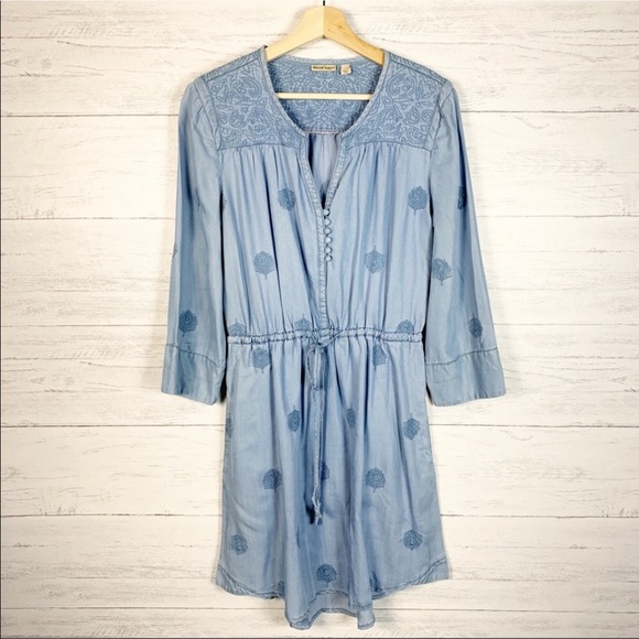 Anthropologie Dresses & Skirts - ✨HP✨ Holding Horses Chambray Embroidered Dress